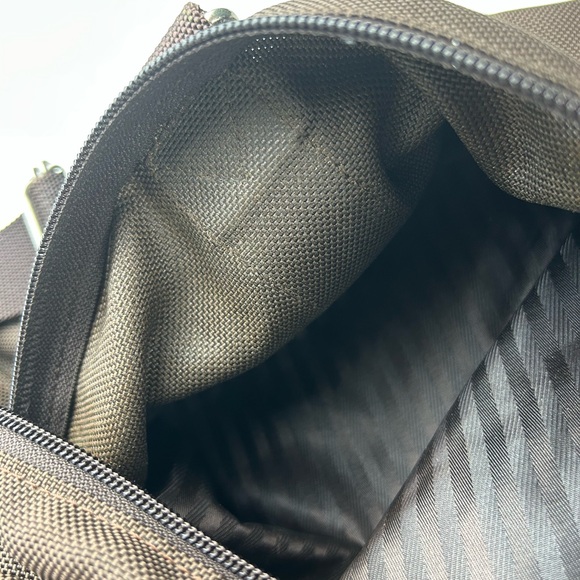 TUMI Large Brown Men's Duffel Travel Bag - Picture 5 of 14